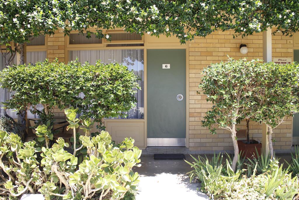 Mid City Motor Inn Queanbeyan Εξωτερικό φωτογραφία