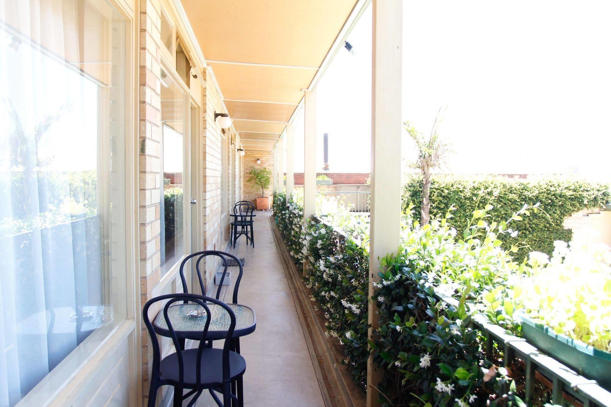 Mid City Motor Inn Queanbeyan Εξωτερικό φωτογραφία